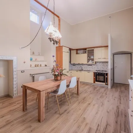 Locazione Turistica Via Palestro Apartamento